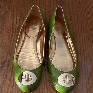 Coach Judyann Green Patent Leather Gold Turnlock Accent Ballet Flats Size 6B